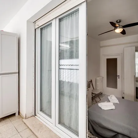 291 - Casa Nemo, Relax Sul Lungomare Di アパート キアーヴァリ