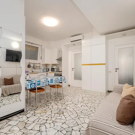 291 - Casa Nemo, Relax Sul Lungomare Di Appartement